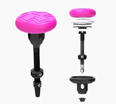 התקן איירטאג לונטיל Muc-Off Stealth Tubeless Tag Holder & 44mm Valve Kit